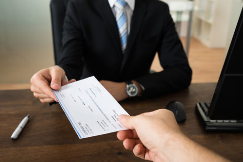 Who Is Still Using Paper Cheques?